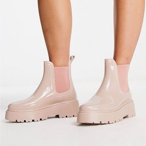 Brand new beige/nude/pale pink weatherproof boots